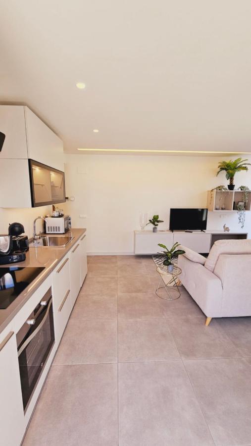 Nogalera Quintessence Apartment With Private Parking By Namaste Elite توريمولينوس المظهر الخارجي الصورة