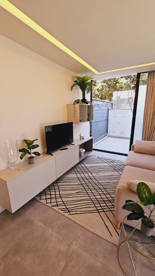Nogalera Quintessence Apartment With Private Parking By Namaste Elite توريمولينوس المظهر الخارجي الصورة