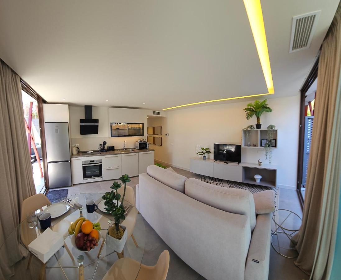 Nogalera Quintessence Apartment With Private Parking By Namaste Elite توريمولينوس المظهر الخارجي الصورة