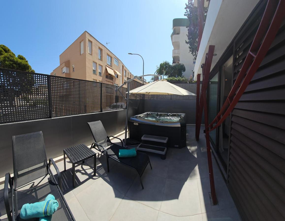 Nogalera Quintessence Apartment With Private Parking By Namaste Elite توريمولينوس المظهر الخارجي الصورة