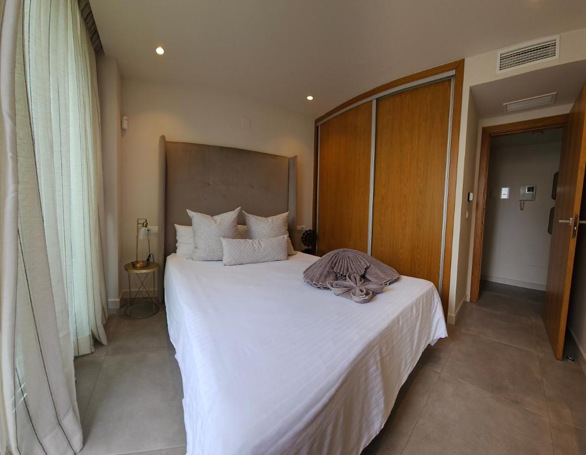 Nogalera Quintessence Apartment With Private Parking By Namaste Elite توريمولينوس المظهر الخارجي الصورة