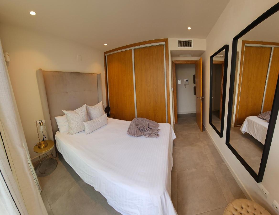 Nogalera Quintessence Apartment With Private Parking By Namaste Elite توريمولينوس المظهر الخارجي الصورة